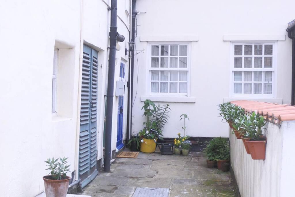 Kikas Cottage, Rear 89 Church Street, White Horse Yard Whitby Extérieur photo